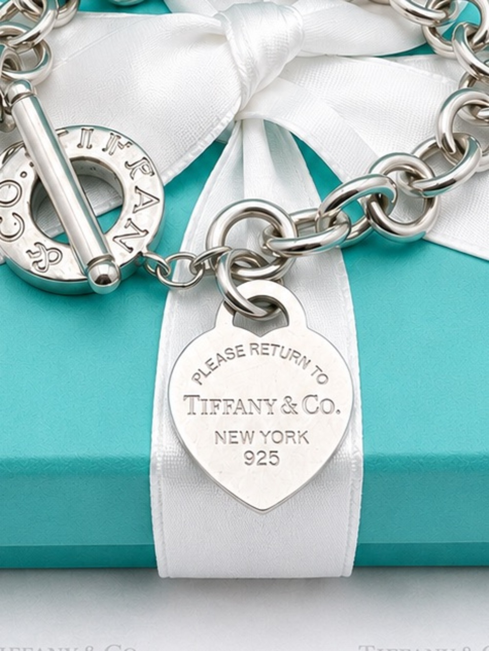 Tiffany & Co. Return to Tiffany Heart Tag Toggle Bracelet Sterling Silver Gift - Picture 8 of 11